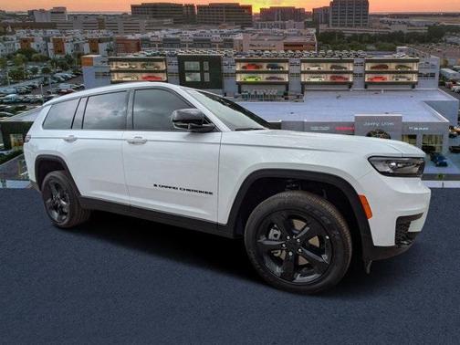 2025 Jeep Grand Cherokee L Laredo