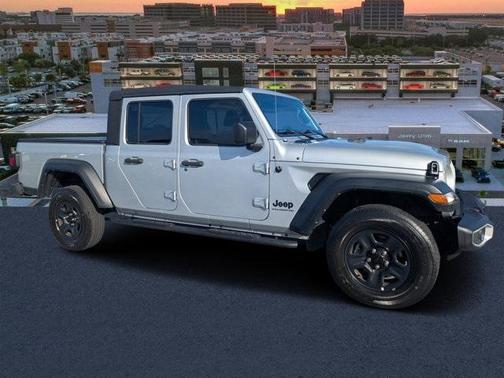 2023 Jeep Gladiator Sport