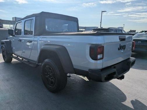 2023 Jeep Gladiator Sport