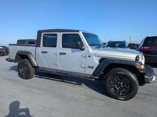 2023 Jeep Gladiator Sport