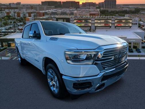 2020 RAM 1500 Laramie Crew Cab 4x4 57' Box