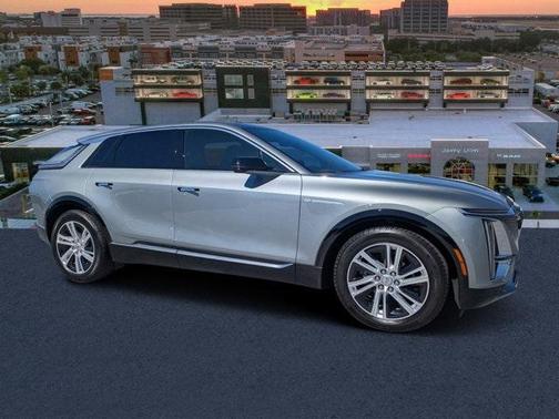 2024 Cadillac LYRIQ Tech