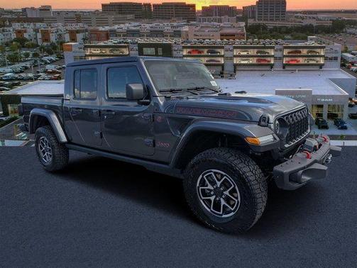 Granite Crystal Clearcoat Metallic 2026 Jeep Gladiator Shadow Ops