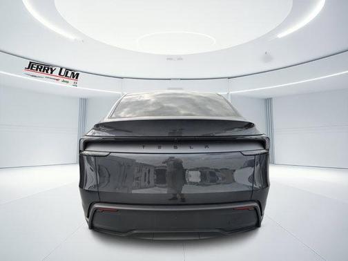 2026 Tesla Model Y PREMIUM