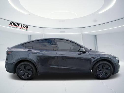 2026 Tesla Model Y PREMIUM