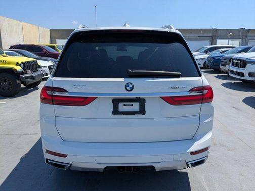 Alpine White 2020 BMW X7 xDrive40i