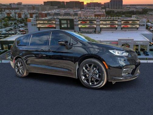 2026 Chrysler Pacifica Limited