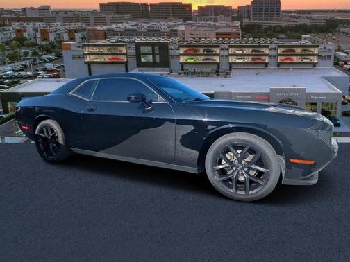 2021 Dodge Challenger SXT