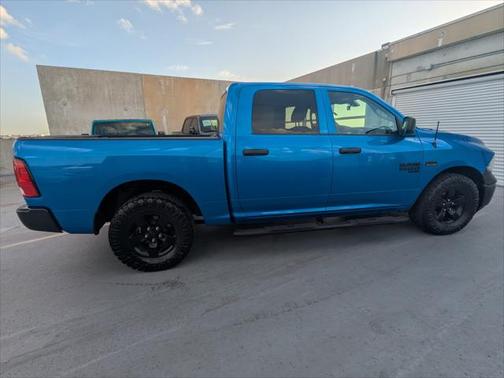 2022 RAM 1500 Classic Tradesman Crew Cab 4x2 57' Box