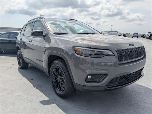 2023 Jeep Cherokee Altitude Lux 4x4
