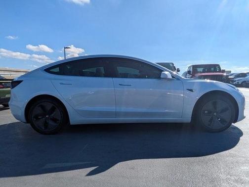 2020 Tesla Model 3 Standard Range