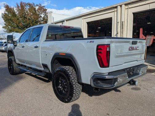 2024 GMC Sierra 2500 SLT