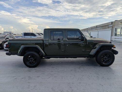 Sarge Green Clearcoat 2023 Jeep Gladiator Mojave