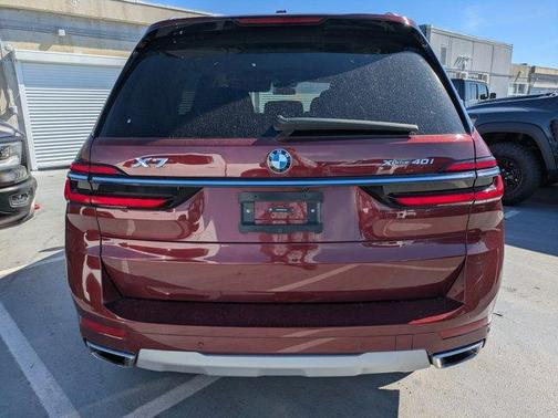 2025 BMW X7 xDrive40i