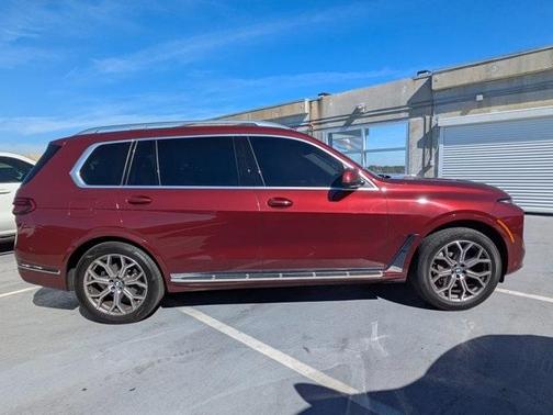 2025 BMW X7 xDrive40i