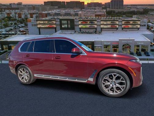 2025 BMW X7 xDrive40i