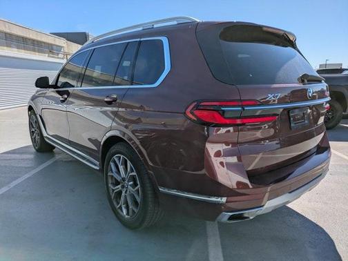2025 BMW X7 xDrive40i