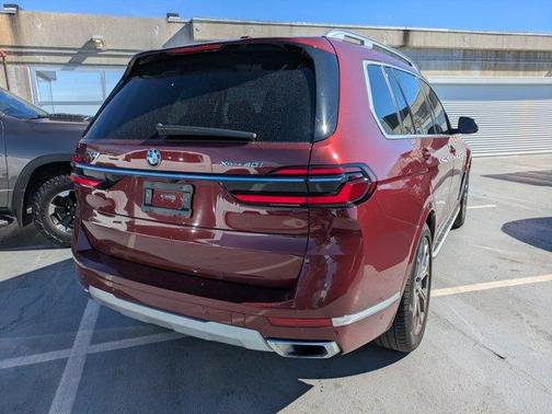 2025 BMW X7 xDrive40i