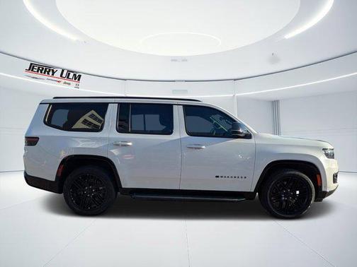 2023 Jeep Wagoneer Series II Carbide 4x2