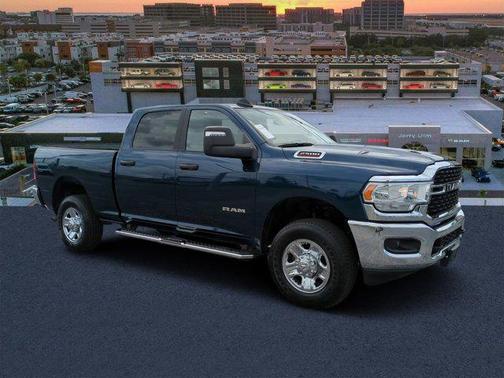2024 RAM 2500 Big Horn Crew Cab 4x4 64' Box