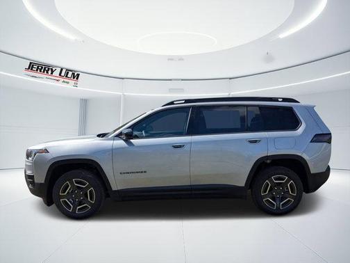 Silver Zynith Clearcoat 2026 Jeep Cherokee LAREDO/LIMITED