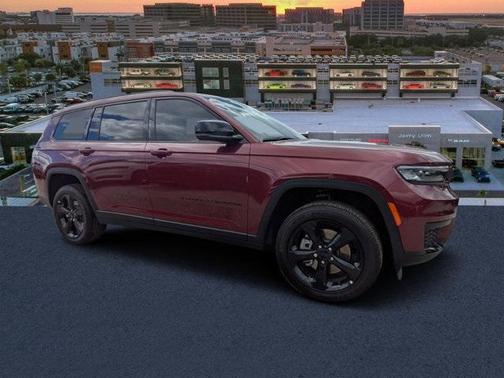 2025 Jeep Grand Cherokee L Laredo