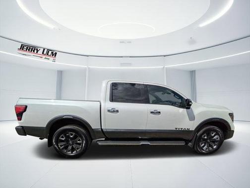 2024 Nissan Titan Platinum Reserve