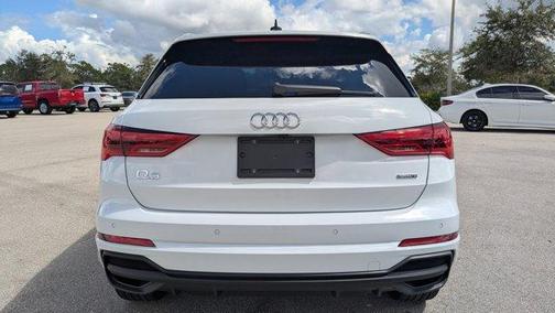 2024 Audi Q3 45 S line Premium