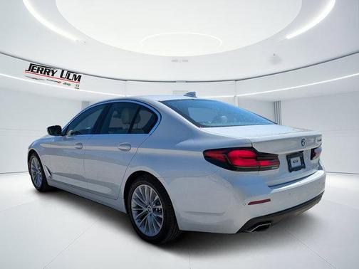 2023 BMW 530 i