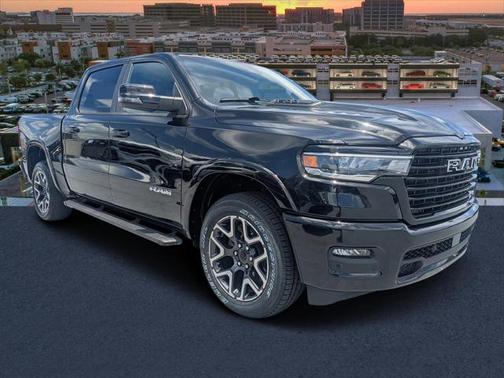 2025 RAM 1500 Laramie Crew Cab 4x4 57' Box