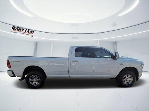 2023 RAM 3500 Laramie Crew Cab 4x4 8 Box