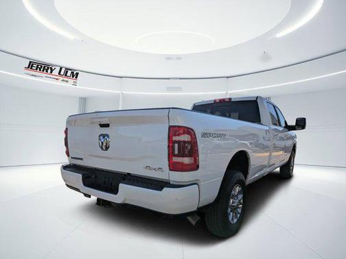 2023 RAM 3500 Laramie Crew Cab 4x4 8 Box