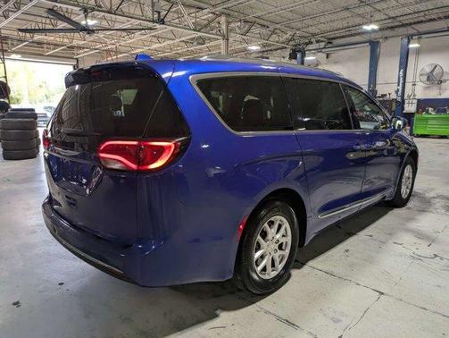 Ocean Blue Metallic 2020 Chrysler Pacifica Touring-L