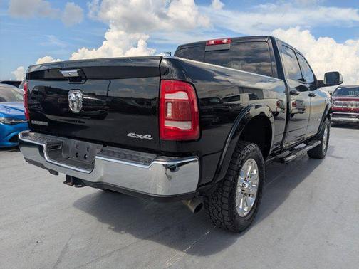 2020 RAM 2500 Laramie Crew Cab 4X4 64' Box