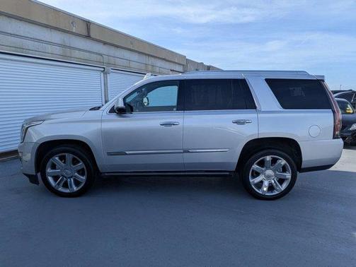 Radiant Silver Metallic 2018 Cadillac Escalade Premium Luxury
