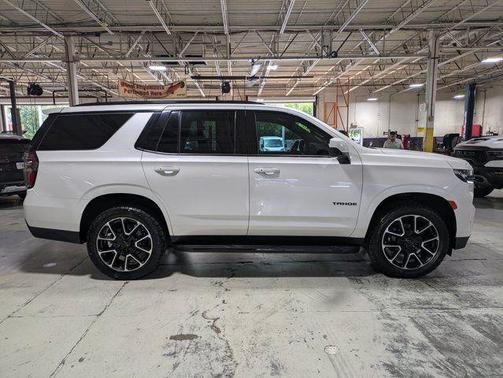 Iridescent Pearl Tricoat 2021 Chevrolet Tahoe RST