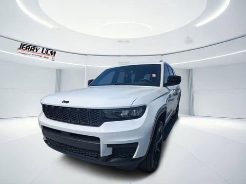 Bright White Clearcoat 2023 Jeep Grand Cherokee L Laredo