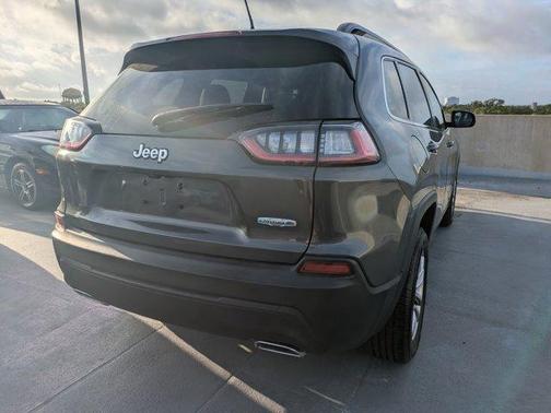 2022 Jeep Cherokee Latitude Lux