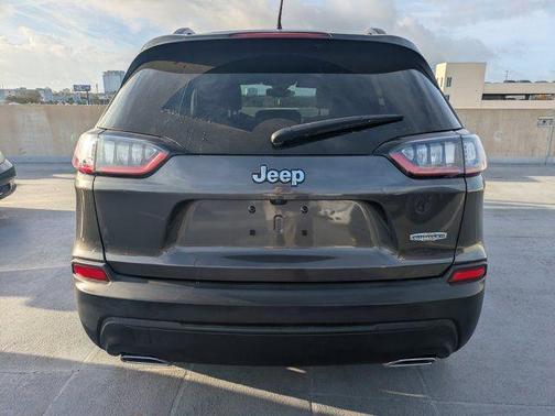 2022 Jeep Cherokee Latitude Lux