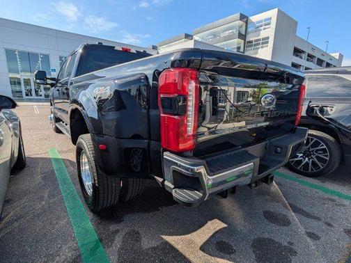 2025 Ford F-350 Lariat Super Duty