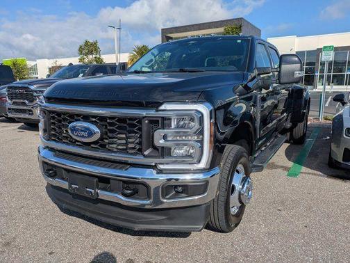 2025 Ford F-350 Lariat Super Duty