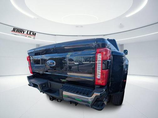 2025 Ford F-350 Lariat Super Duty