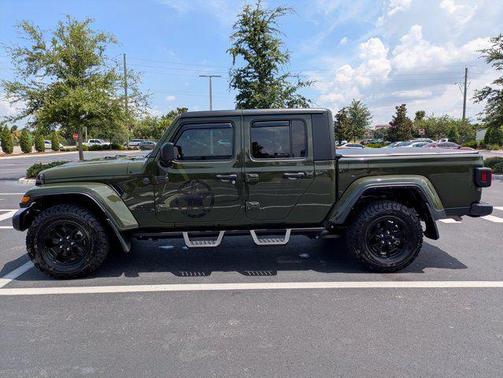 Sarge Green Clearcoat 2023 Jeep Gladiator Sport