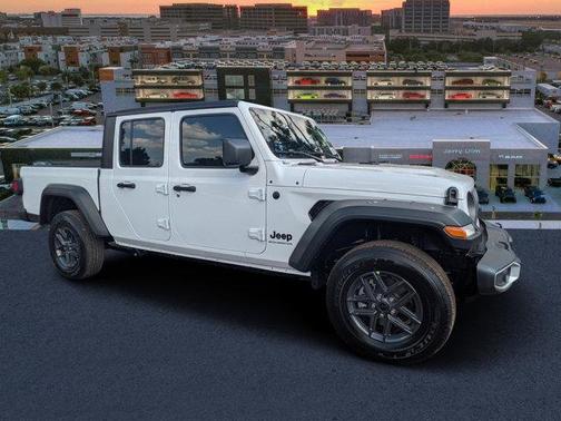 2026 Jeep Gladiator Sport