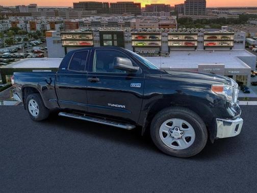 2017 Toyota Tundra SR5