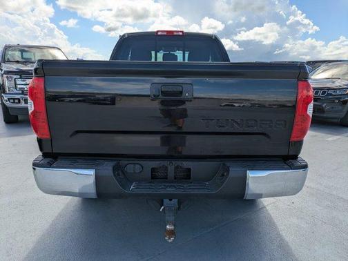 2017 Toyota Tundra SR5