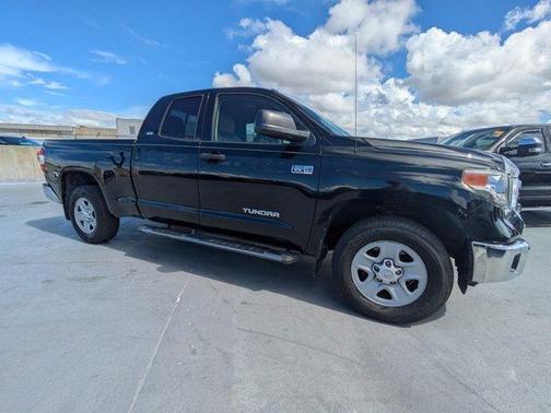 2017 Toyota Tundra SR5