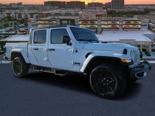 2021 Jeep Gladiator Sport