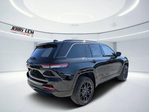Diamond Black 2026 Jeep Grand Cherokee Summit
