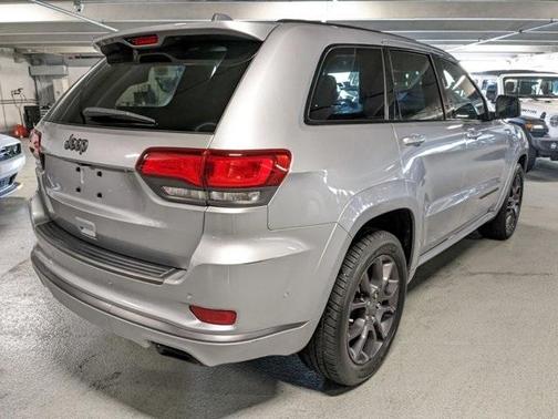 Photo 4 of 28 of 2020 Jeep Grand Cherokee Overland